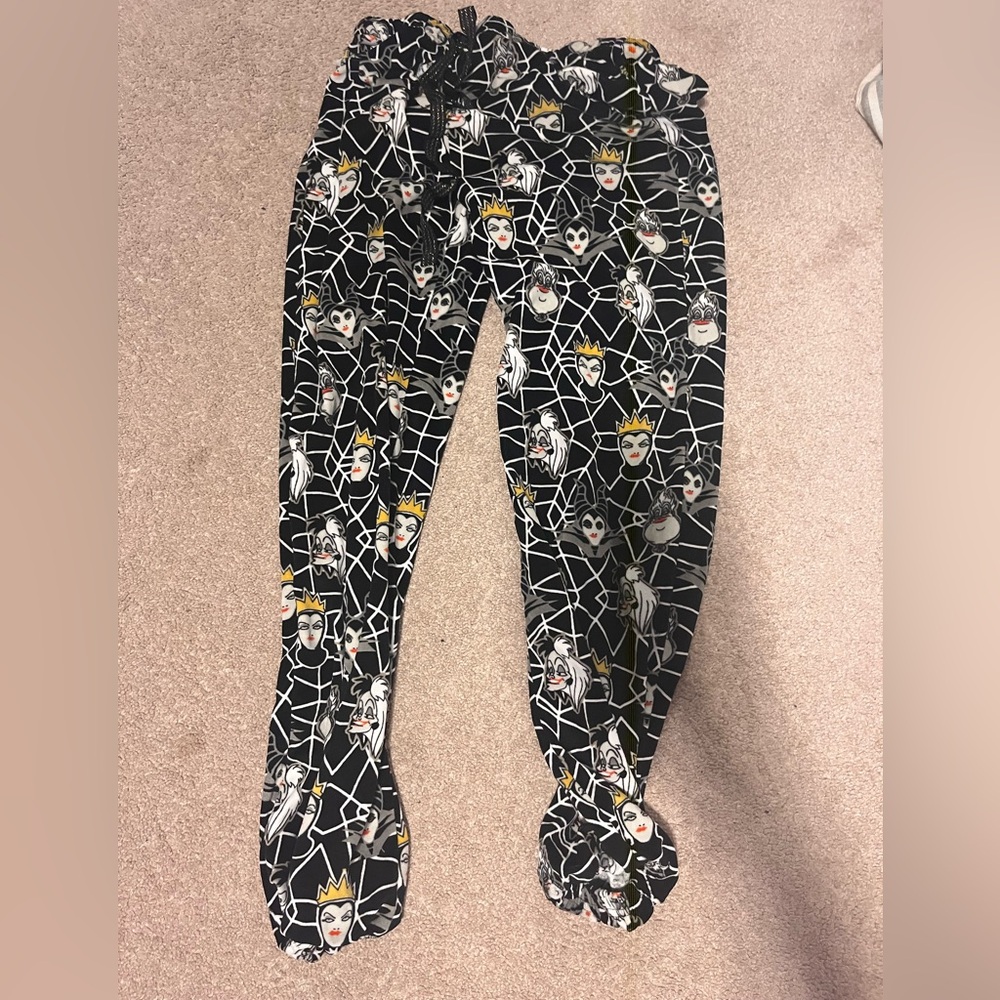disney pjs. small